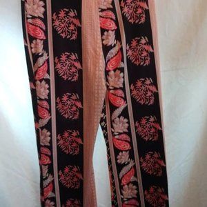 Women's comfortable pants size large lots of fun Great fun  pattern